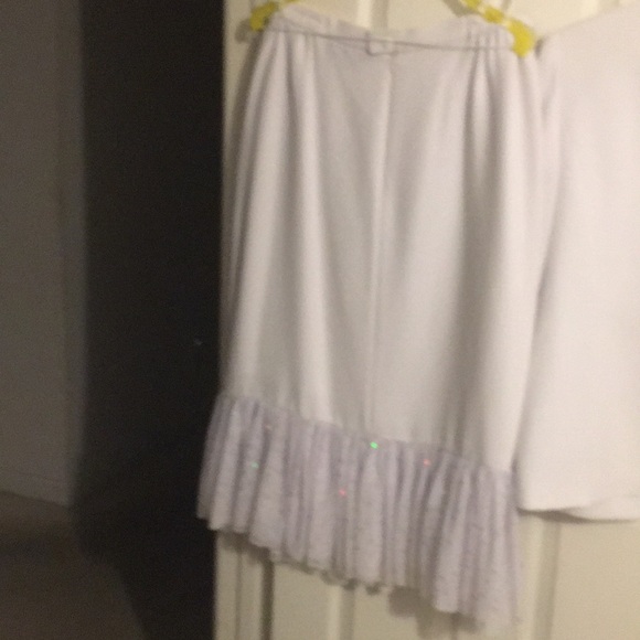 Three piece suit - Picture 6 of 8